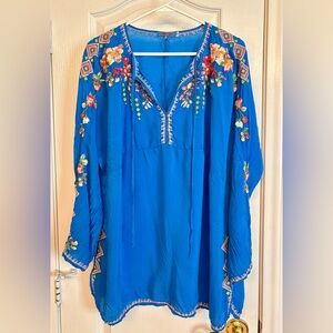 Johnny Was Vanessa Blue Floral Embroidered Tunic Blouse